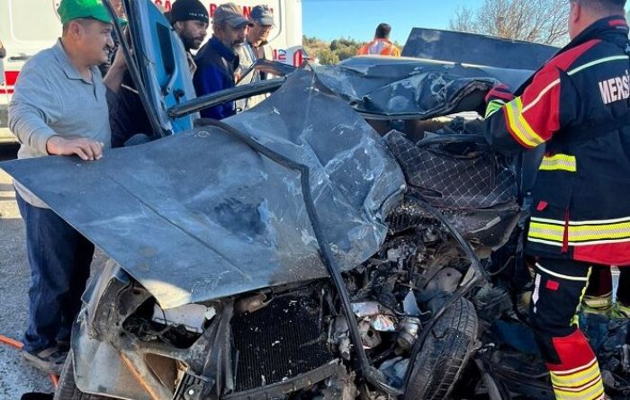 G�lnar�da ���i Servisi Kazas�: 3 �l�, 12 Yaral�