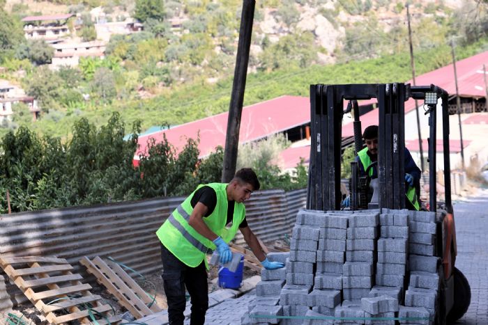 TOROSLAR�DA YOLLAR YEN�LEN�YOR, ULA�IM RAHATLIYOR