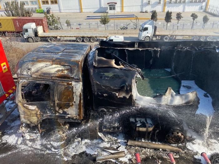 Benzin Ykl Tankerde Facia Eiinden Dnld