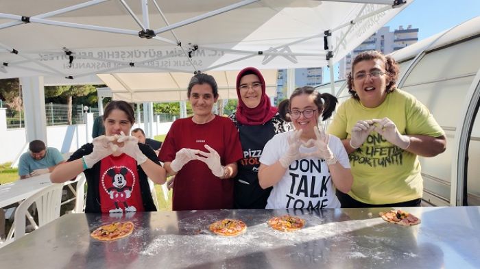 �ZEL GEREKS�N�ML� B�REYLERLE LEZZET DOLU B�R G�N