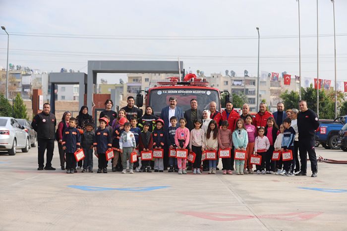 Toroslar Belediye Bakan Yldz Ve Arslankyl rencilerden Ata Eitim Merkezi’ne Ziyaret