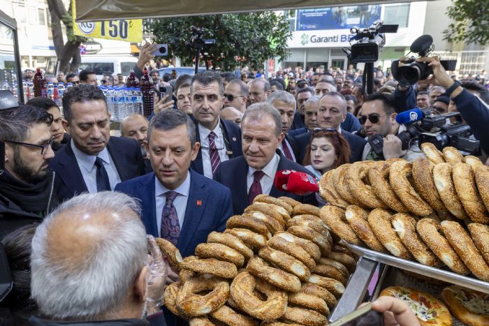 Bakan Seer Ve Chp Genel Bakan zel, Mersinde Vatandan Sesine Kulak Verdi