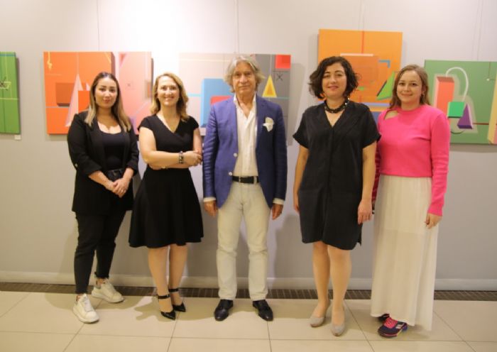 MTSO Sanat Galerisi, sezon aln kili Mekan sergisiyle yapt