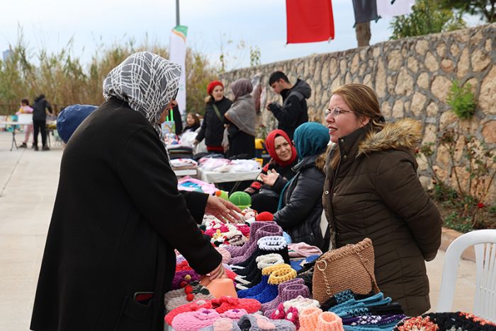 Toroslar Belediyesinin retici Kadn Stantlar Bu Kez Ylba in Kuruldu