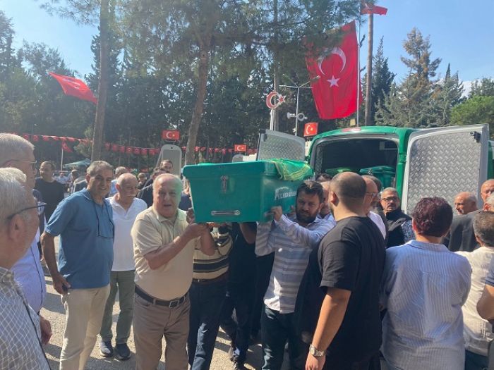 Bilge Kilis G�zya�lar� Aras�nda Defnedildi